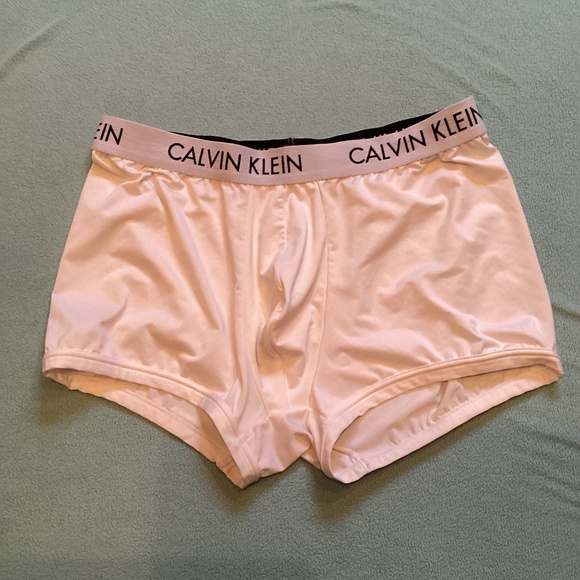Calvin Klein, white , thin boxers, tag cut out but is medium. - Picture 3 of 5